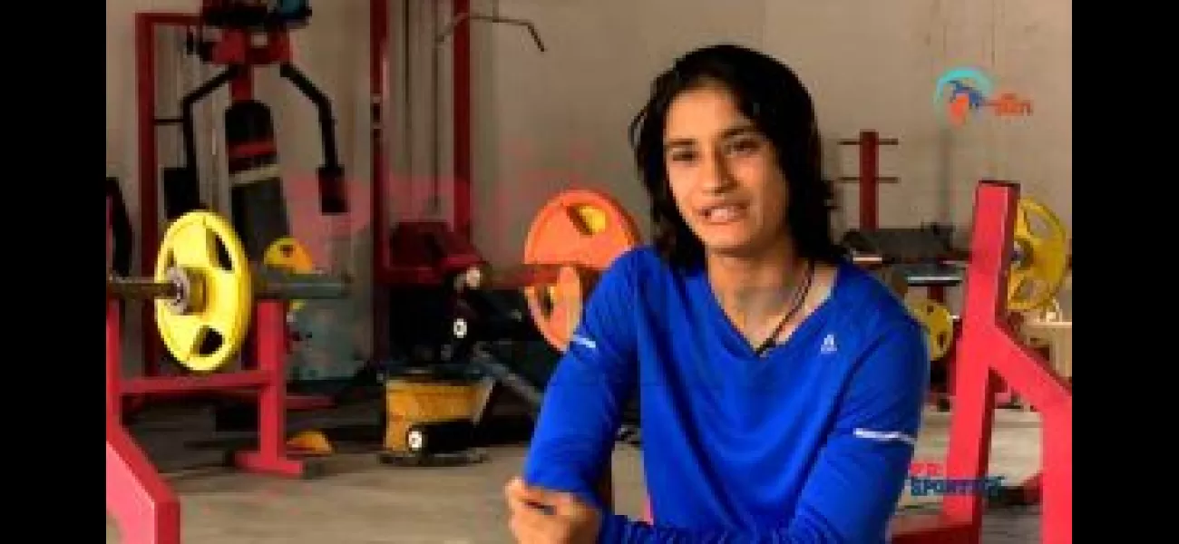 Vinesh reports that Delhi police has removed security for female wrestlers.