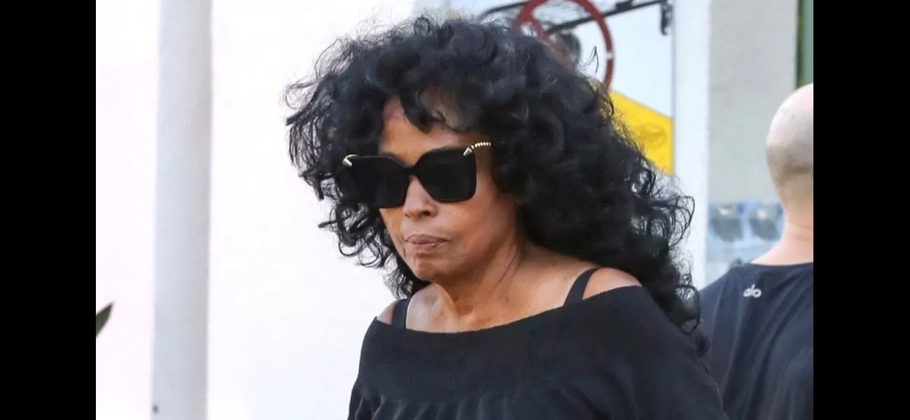 A 70s music legend makes a rare appearance at 80 and looks almost identical to their younger self.