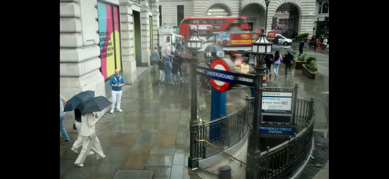 The Met Office warns that heavy rain of up to 70mm will hit certain areas of the UK.