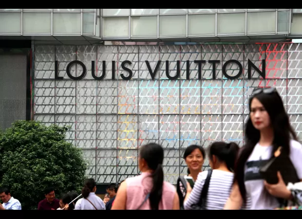 A customer had Louis Vuitton employees count £73,000 in cash, then abruptly left.