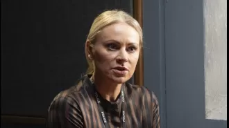 Lisa Swain has to deliver difficult news on Coronation Street when a major villain is released.