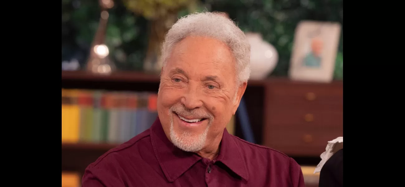 Tom Jones insults 60s singer and revives 40 year long conflict.