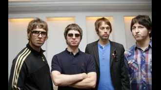 Sources say Oasis will perform at Glastonbury 2025.