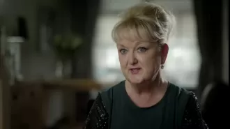 After 20 years, a woman starts looking for her two siblings after finding out they exist.