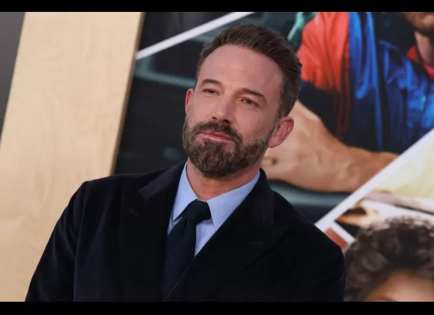 Ben Affleck is supposedly hanging out with a new lady who bears a striking resemblance to his former partner.