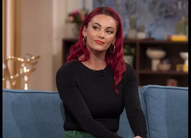 Fans of the show Strictly are praising a professional dancer for their impressive transformation.