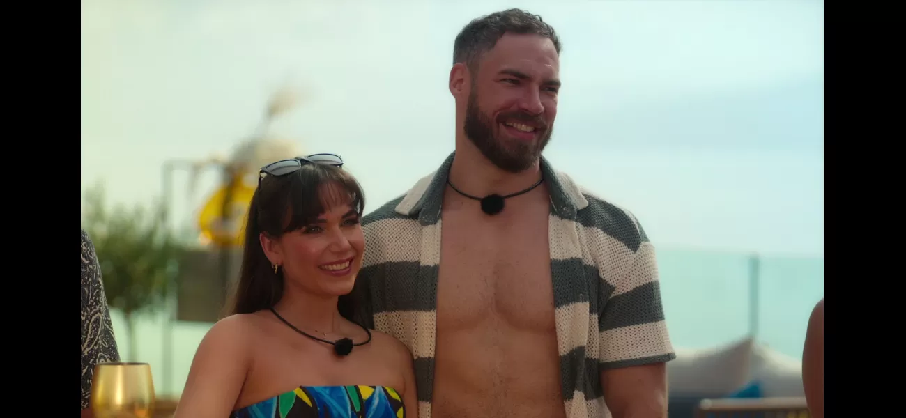 Star from Love Is Blind opens up about reaching a breaking point and splitting from fan-favorite couple after their wedding.