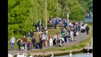 UK's Met Office predicts extreme heat, with temperatures set to rival Spain's, in the coming days.