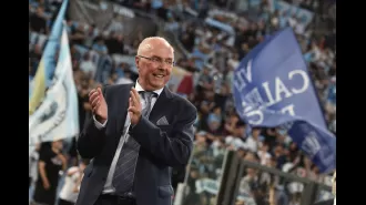 Fans show appreciation for ex-England coach Sven-Goran Eriksson.