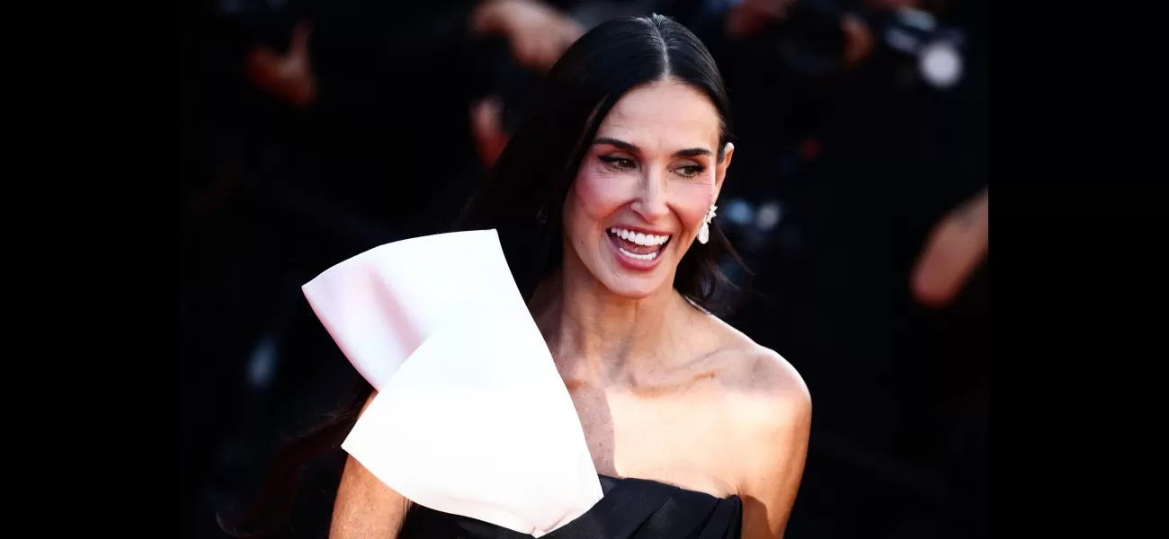 Actress from the 1990s considered leaving entertainment industry due to public's fixation on her physical appearance.