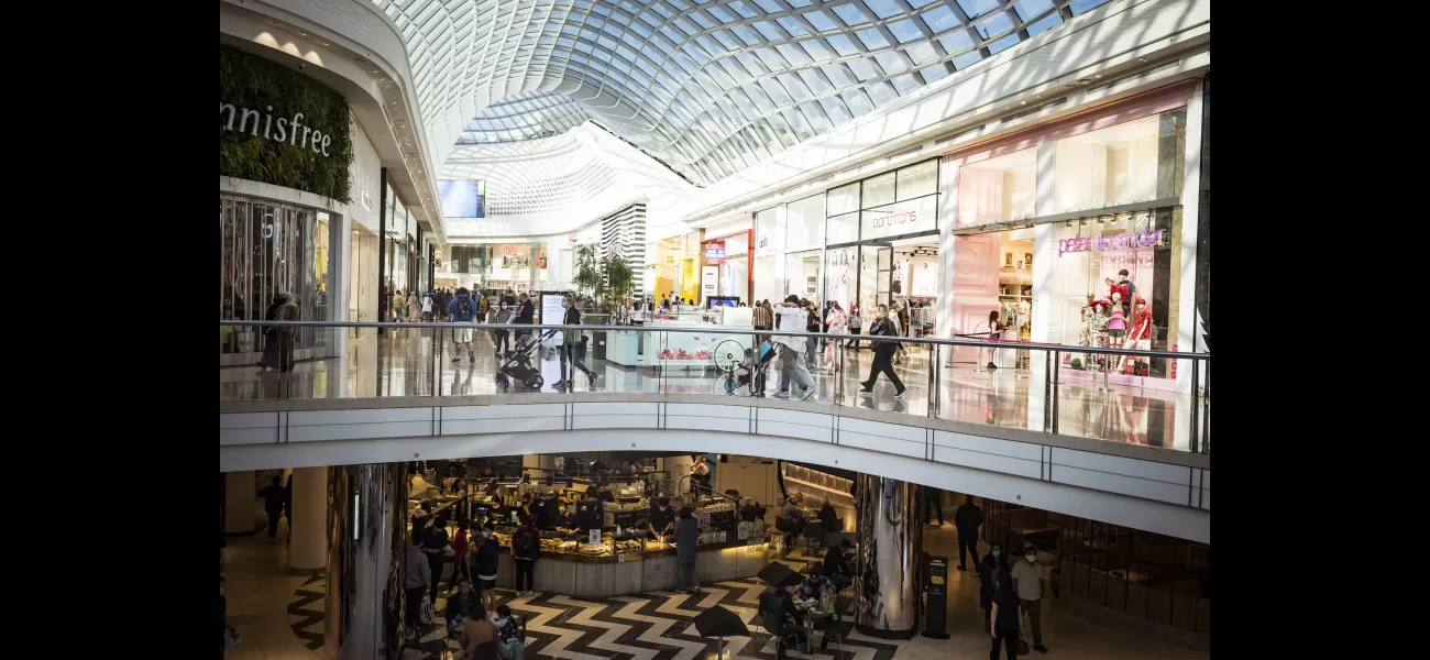 Experts warn that retail in Australia is currently facing a recession.