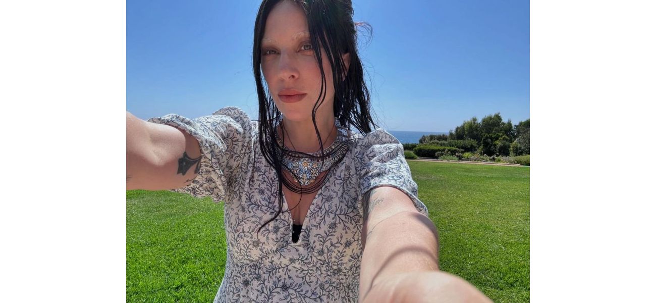 Fans are shocked by an eyebrow trend that has left a popular celebrity unrecognizable. Many are saying she looks completely different.
