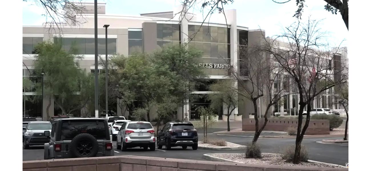 Bank employee dies after four days at desk without being noticed