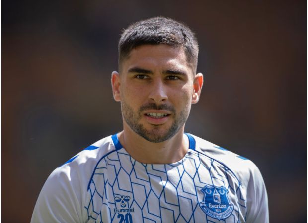 Maupay takes a shot at Everton while confirming he is joining Marseille.
