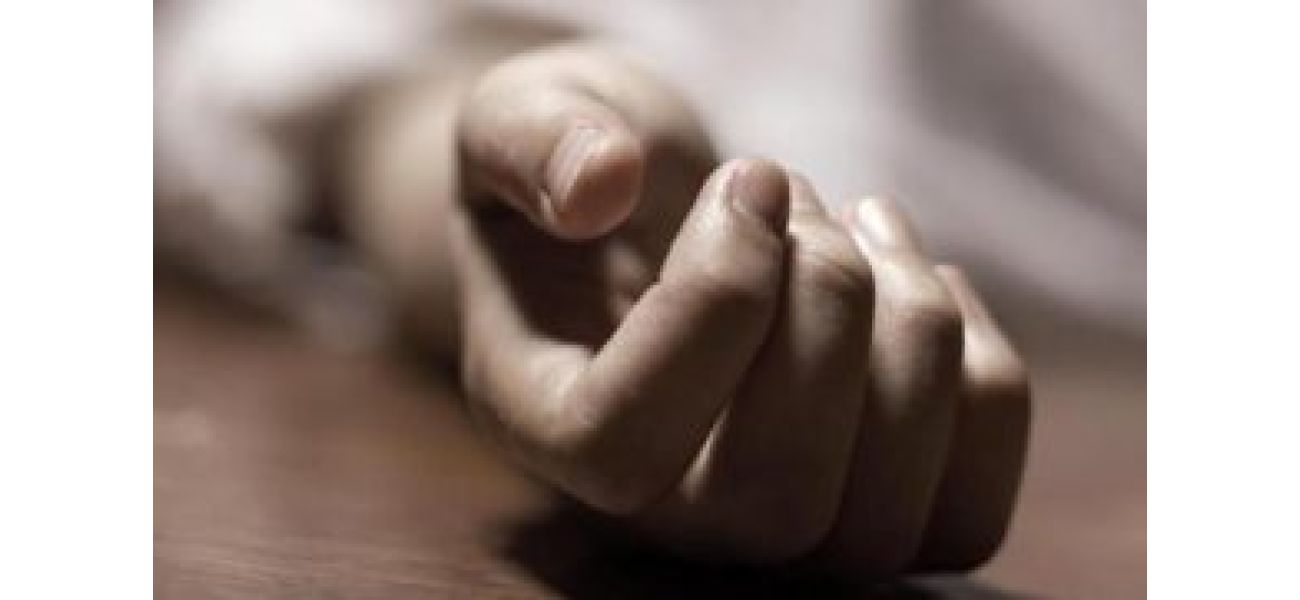 Husband arrested for murdering wife with digging bar.