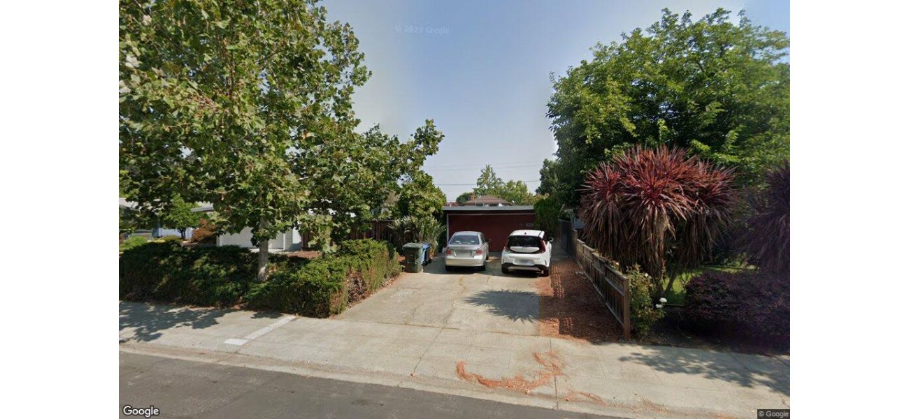A house in Palo Alto was sold for $1.9 million.