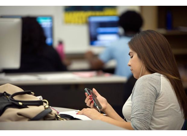 California waiting for governor approval on law that limits student cellphone use in schools