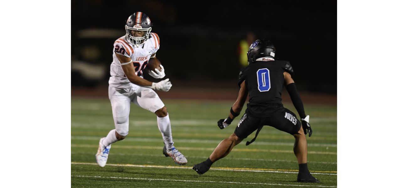 Legend's running game dominant in thrilling 21-14 win against Grandview.