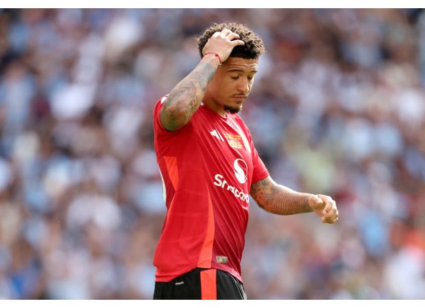 Jadon Sancho warned of mistake in joining Chelsea, will face Man Utd issue.