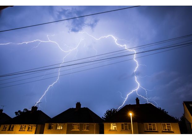 Thunderstorm warning issued as map tracks potential lightning strikes