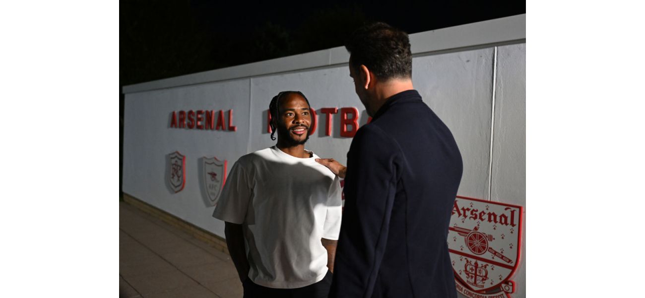 Ex-Arsenal player disagrees with choice to bring Raheem Sterling from Chelsea to team.