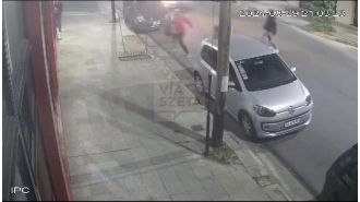 Thieves unexpectedly face resistance from karate club as they try to steal from victim.