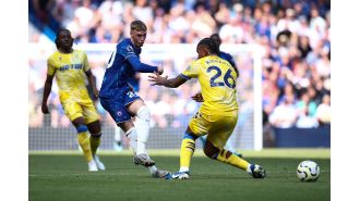 Palmer ties Chelsea record with assist in draw vs. Crystal Palace.