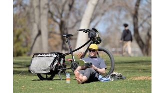 Expect a sweltering and smoggy outlook for the rest of the holiday weekend.