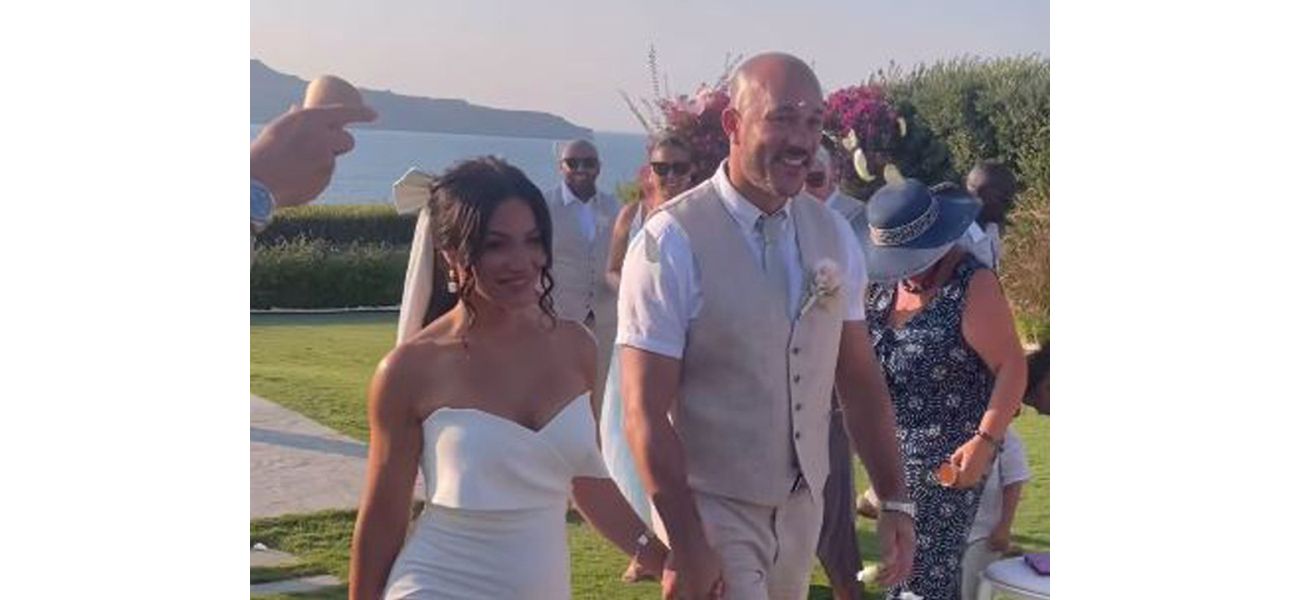 Coronation Street actress Saira Choudry ties the knot after 25 years with her partner.
