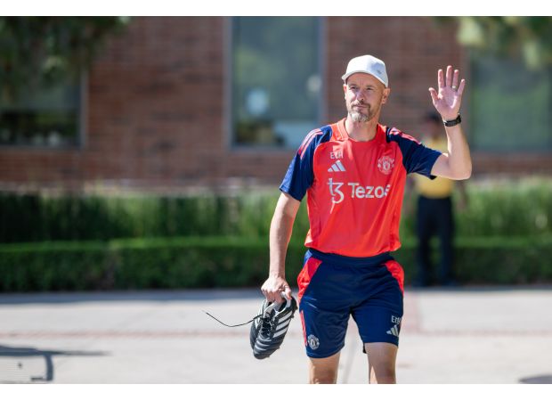 Jamie Carragher believes Manchester United will fire Erik ten Hag for his mistakes.