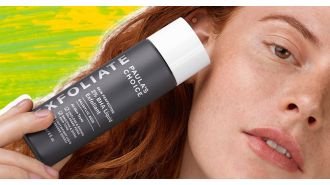 Transform your complexion with Paula’s Choice and experience the power of AHA and BHA exfoliants for glowing skin.