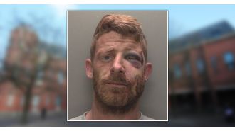 People intervened and knocked out a violent bully who was assaulting his girlfriend.