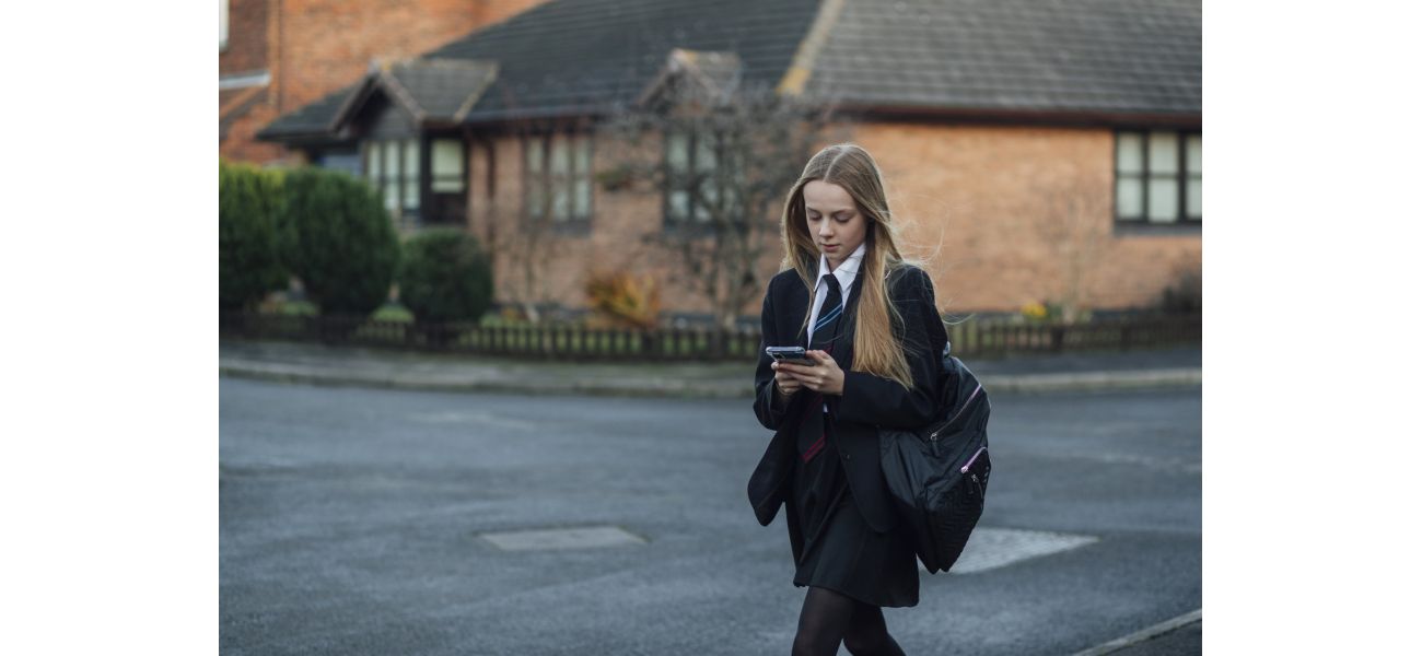 All schools will soon require students to only use brick phones, banning smartphones entirely.