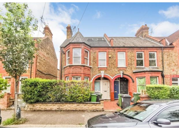 London flat priced at £10,000, but ownership may be short-lived.