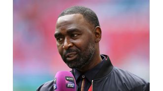 Andy Cole criticizes Man Utd supporters for their negative treatment of a key player.