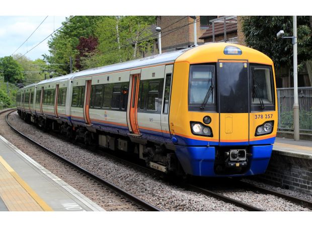 Delays on London Overground due to signal issue, causing hours of travel disruptions.