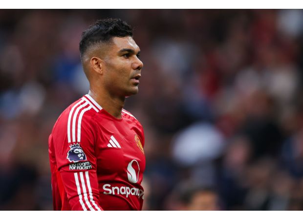 Galatasaray in negotiations to acquire Casemiro from Man Utd following disappointing performance against Liverpool.