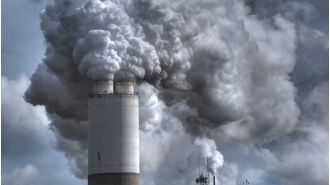 A map shows the 10 most polluted areas in England.
