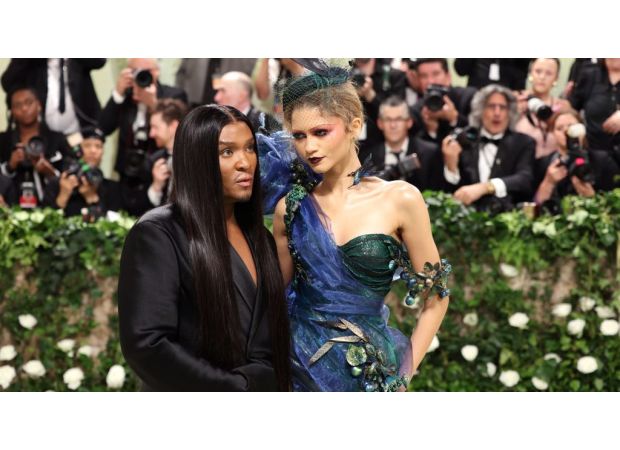 Law Roach, the stylist of Zendaya, is organizing a special event in London for his devoted followers.