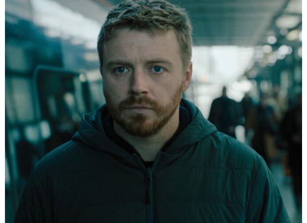 Explore details about life outside the spotlight for Jack Lowden and his wife, a well-known Hollywood figure.