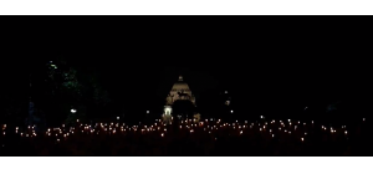 Kolkata residents observe lights out to show solidarity against RG Kar incident.