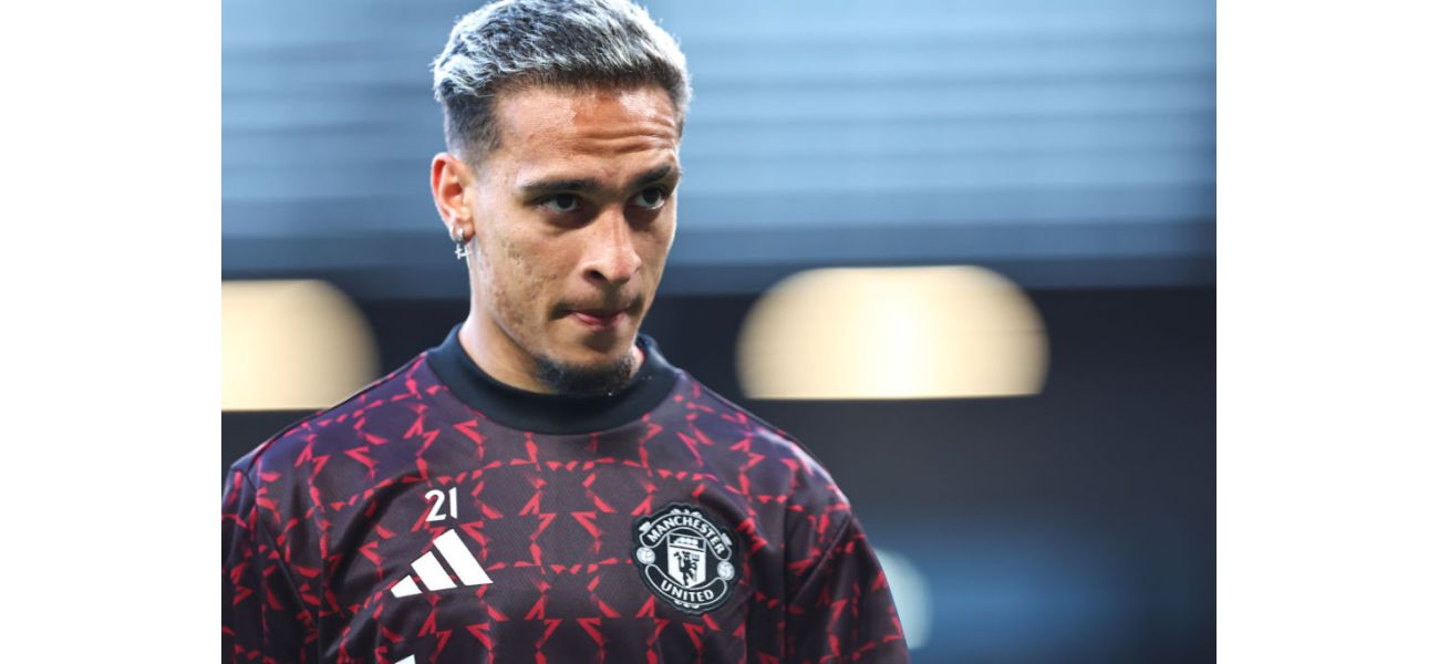 Anthony, a player for Manchester United, has responded to an offer to join Jose Mourinho at Fenerbahce.