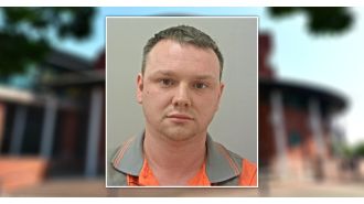 Cop imprisoned for having large collection of child pornography pictures.