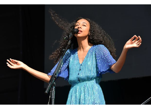 Lily Allen accused of launching a crusade against a dull 2000s pop star.