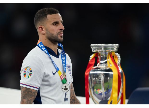 Kyle Walker is upset about not being chosen for the England team by manager Lee Carsley and has publicly addressed the situation.