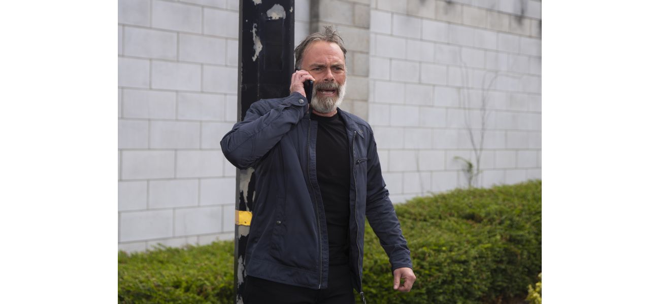 Billy has to hurry to get to Paul in Coronation Street before he passes away.