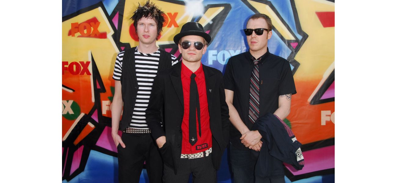 Old band never reunited with ex-lead singer since he left 27 years ago.
