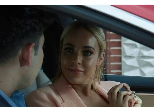 Coronation Street star shares emotional video about the pain of negative pregnancy tests, encouraging others not to give up.