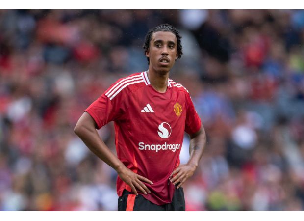 Manchester United's Leny Yoro has received a positive update in his road to recovery from injury, providing a boost for the team.