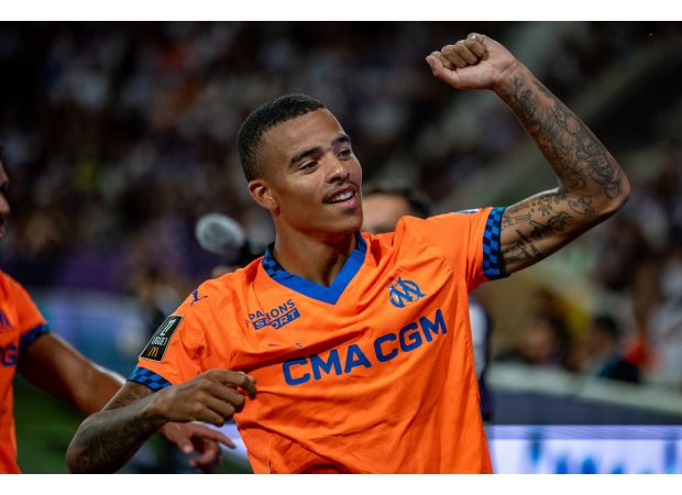 Carsley offers opinion on whether or not Mason Greenwood should be selected for the England team.